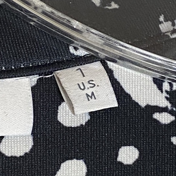 Chicos Top Womens 1 Medium Black White Flouncy Ruffle Sleeve V-Neck Boho Classic - Picture 11 of 16